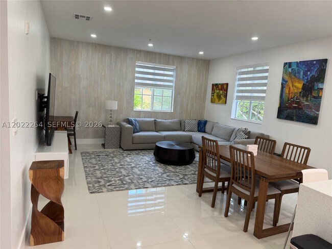 Photo - 115 Mendoza Ave Unit 201