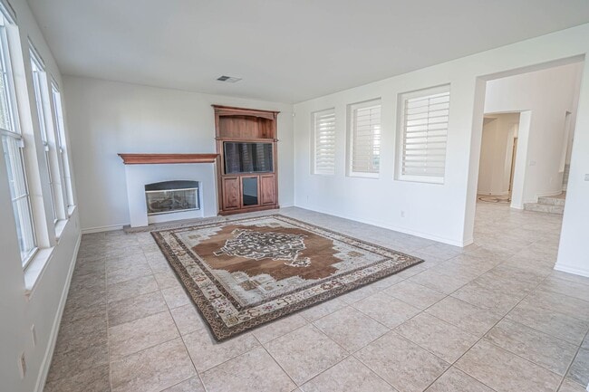 Photo - 4 Bedroom Home for Rent on the Lake at Bridgeport!