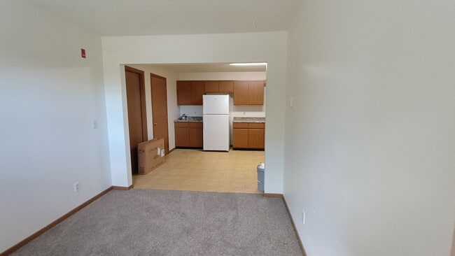 Photo - Charming 1 Bedroom Apartment in Quiet Mont... Unit 31