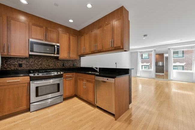 Building Photo - 80 Broad St Unit 603