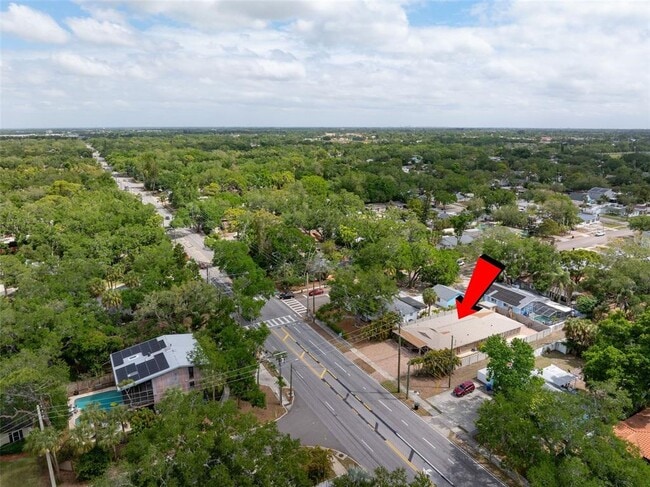 Photo - 2121 Park St N