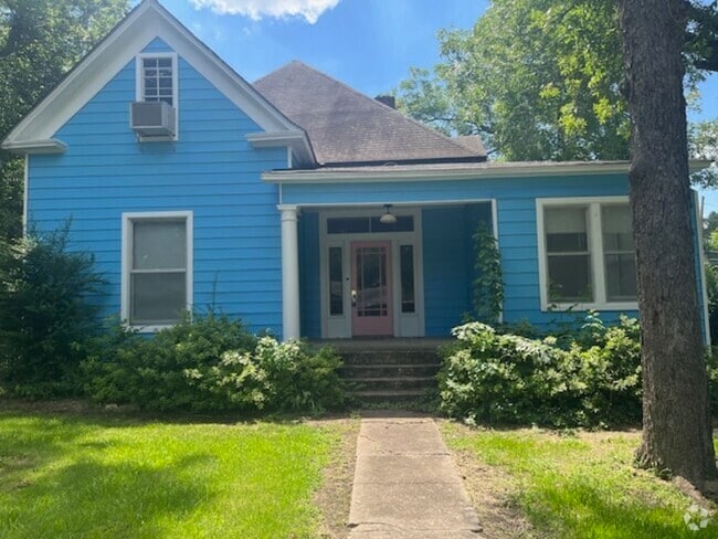 Building Photo - 211 S Jackson St Rental