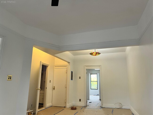 Photo - 102 Kingston Ave