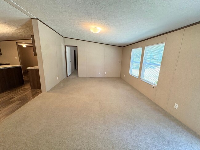 2843 Old Reaves Ferry Rd