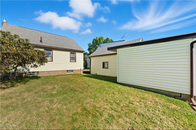 Photo - 132 33rd St SE