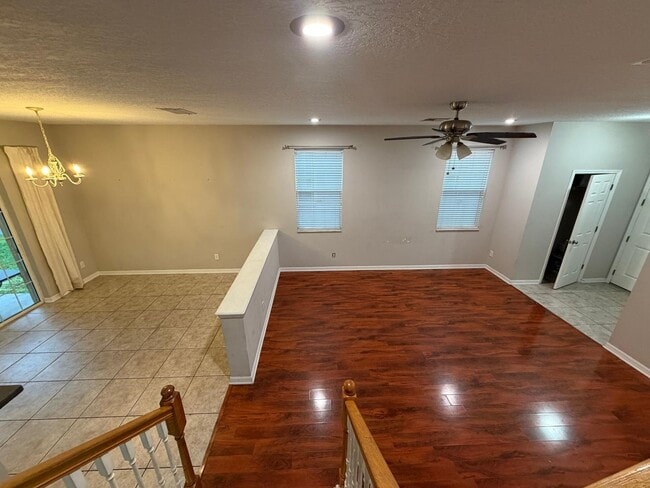 Photo - 2405 Silvermoss Dr