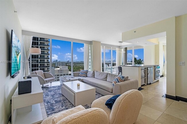 Photo - 4779 Collins Ave Unidad 2305