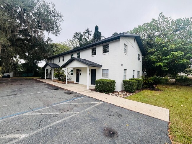 1023 NE 2nd St Unidad -2