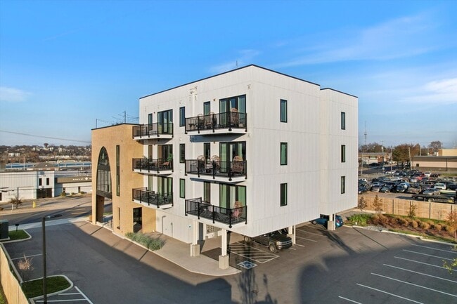 Building Photo - 245 Hermitage Ave Unit 102 Rental