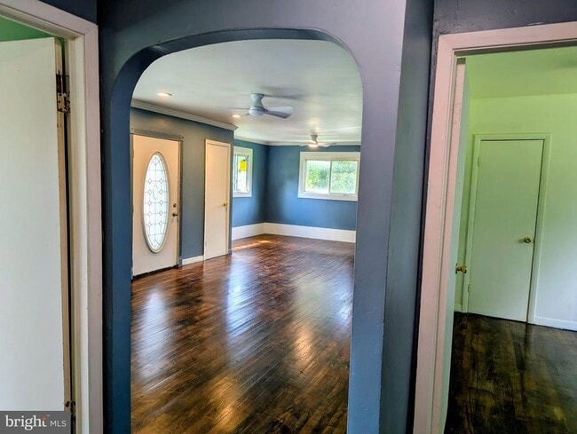 Photo - 2225 Williams Dr