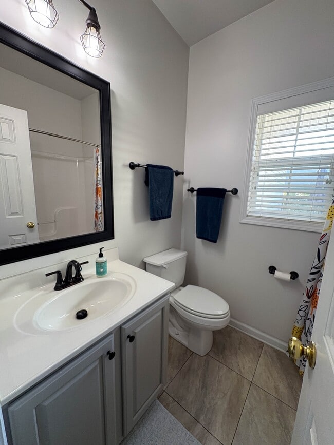 Photo - 4717 Farm Lake Dr