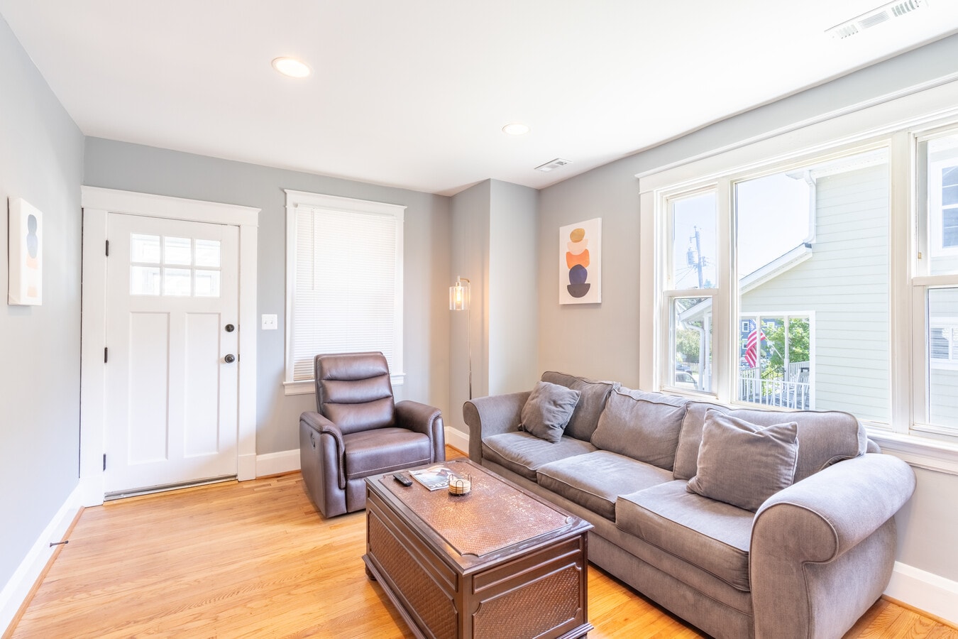 Photo - 1263 Poplar Ave