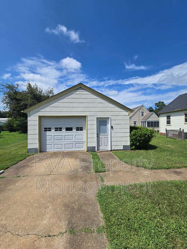Photo - 1915 Parlow Dr