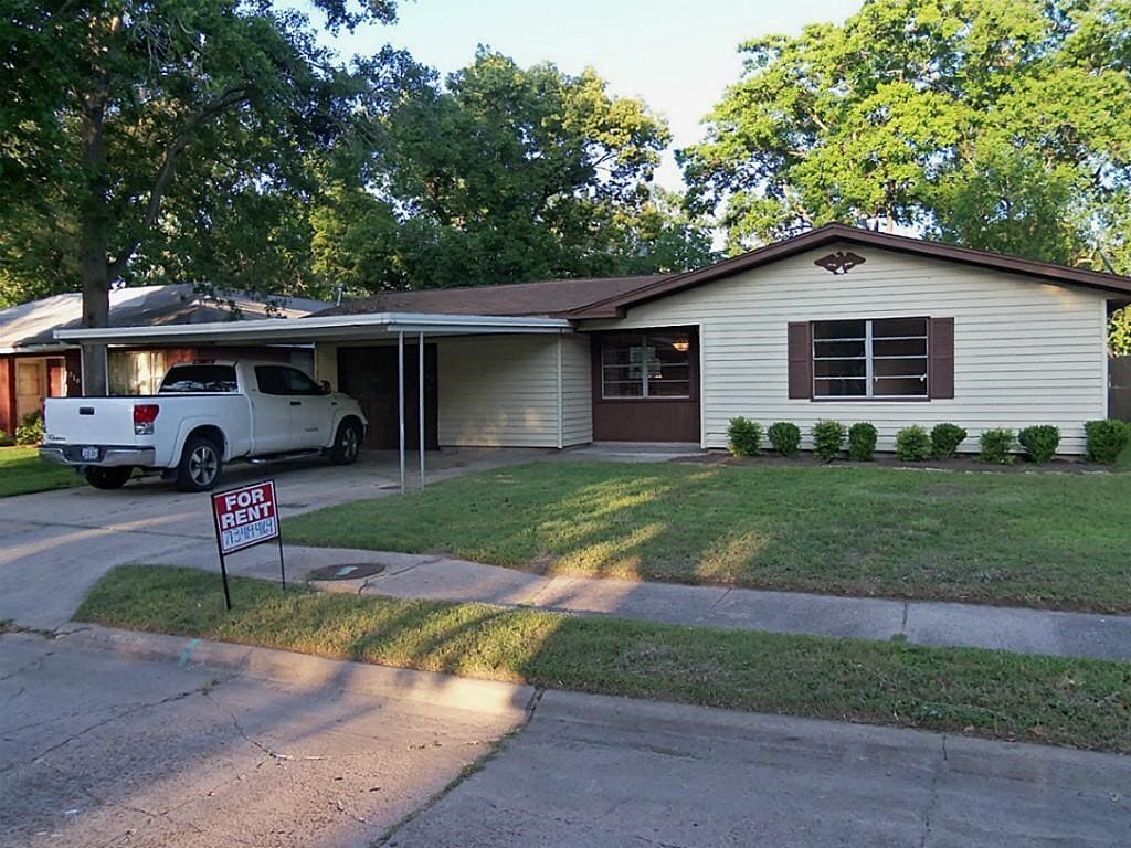 Photo - 206 Maxie St