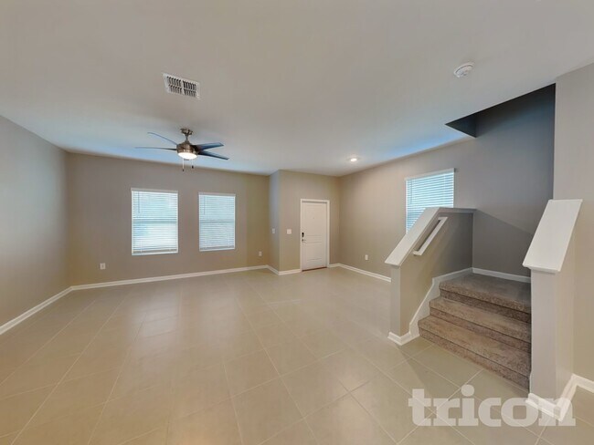 Photo - 722 Abita Aly