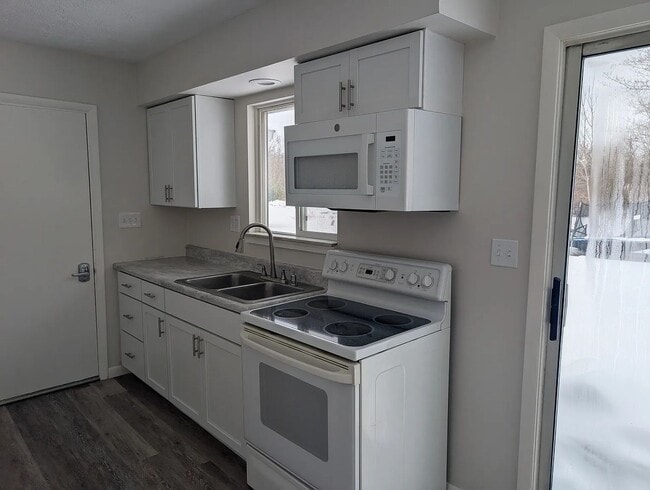 Photo - 2895 Spring Hill Dr Unit 2897 Spring Hill Road