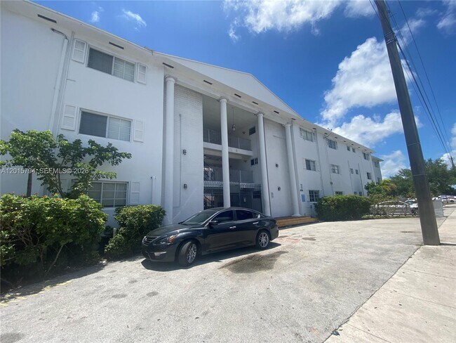Photo - 13700 NE 6th Ave Unit 115