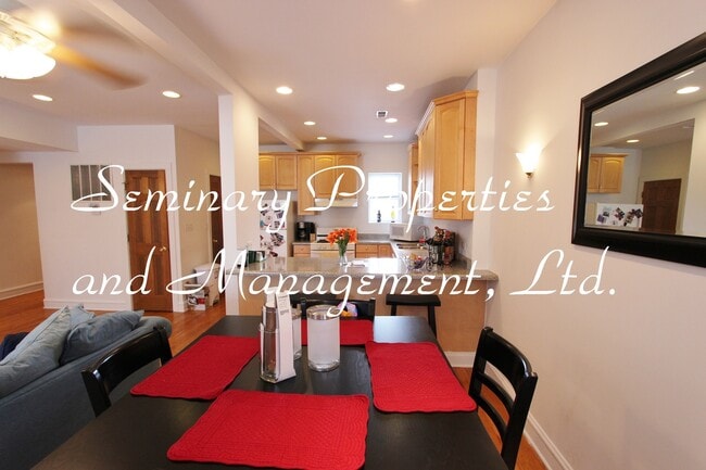 Photo - 3414-18 N Bosworth