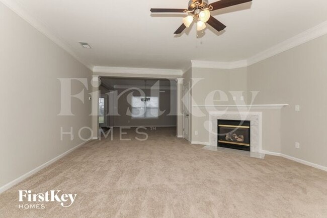 Photo - 321 Holton Dr