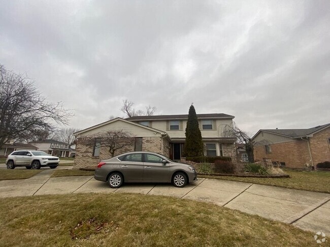 Building Photo - 17381 Washington Ct Rental