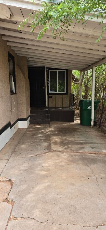 Photo - 515 W Maple St Unit 515 W Maple B