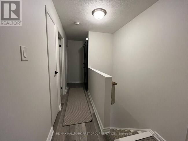 Photo - 1010 Glen St Unit 141