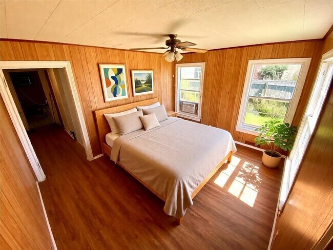 Photo - 1836 Rivercrest St