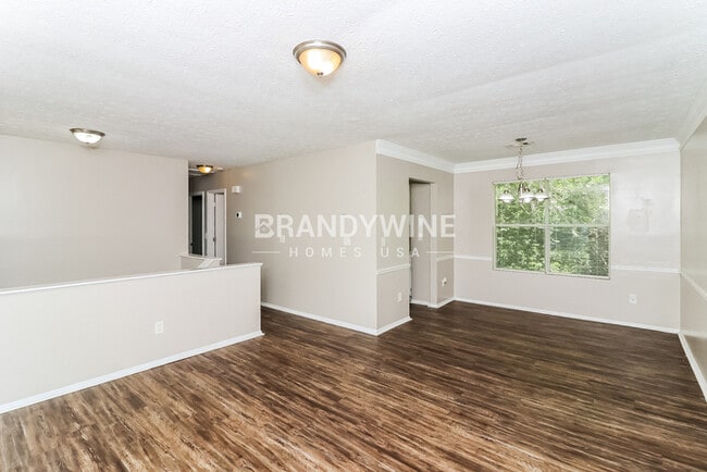 Photo - 2606 Foxhall Way