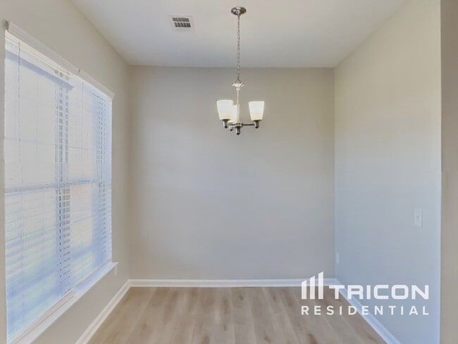 Photo - 147 Mckain Crossing