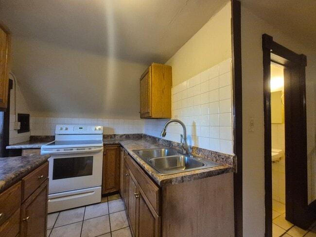 Photo - 763 Tuscarora Ave W Unit 2