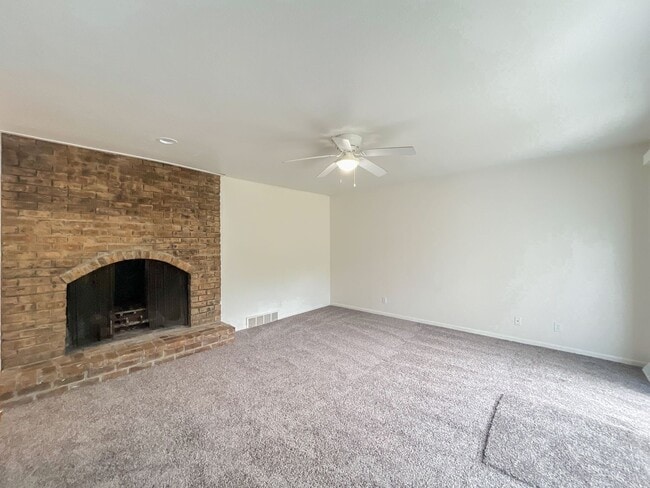 5541-5547 Christopher Ct
