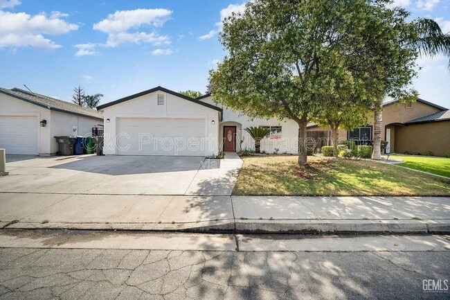 Building Photo - 4304 Range Dr