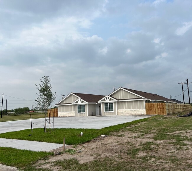 Photo - 2120 Southridge Ave Unit D