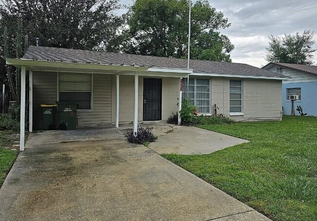 Building Photo - 1007 Flamingo Dr