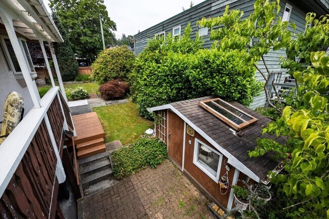 Photo - 3588 Allan Rd