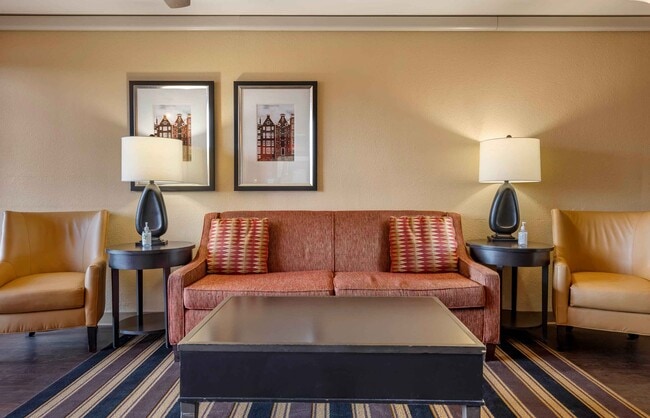 Furnished Studio-Pittsburgh - Airport