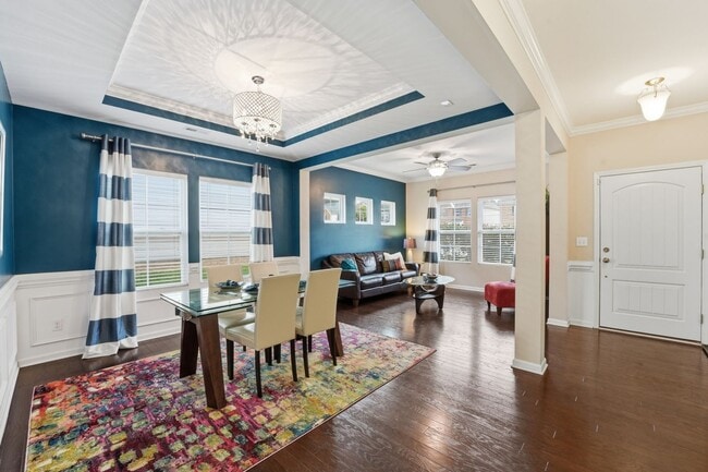 Photo - 2269 Isaac St