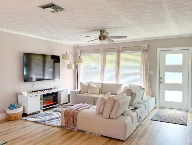 Photo - 3300 N 67th Ave