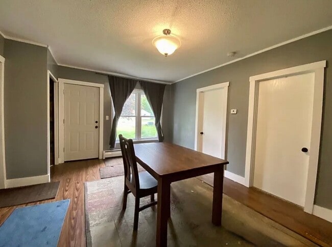 Photo - Great 3BR/1BA Champlin Home Available 9/1!