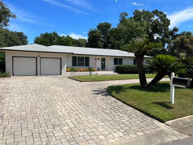 Photo - Splendid 3 Bed/2 Bath Home in North Pensacola