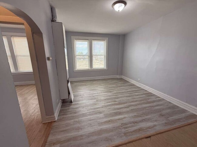 Photo - 5960 W Roosevelt Rd