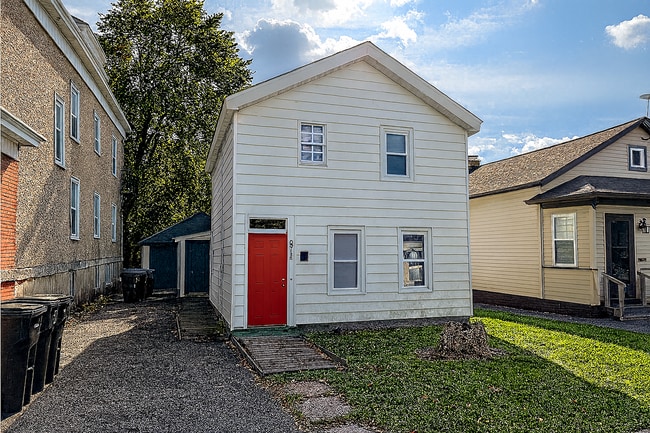 Photo - Northside Syracuse Duplex – Spacious Units... Unit Apt 1