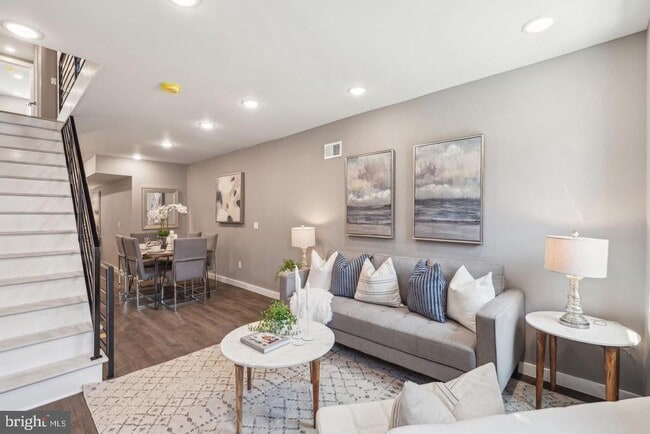 Building Photo - 2536 N Lee St