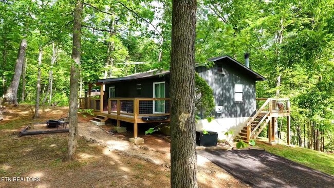 Photo - 1709 Floyd Way