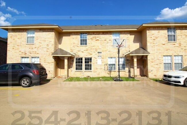 Photo - 5713 Redstone Dr