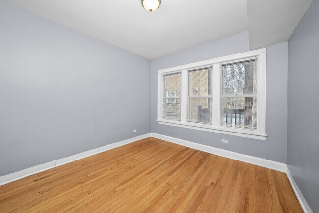 Photo - 7701 S Rhodes Ave Unit 2