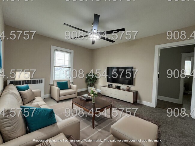 Photo - 720 Sigsbee Ave