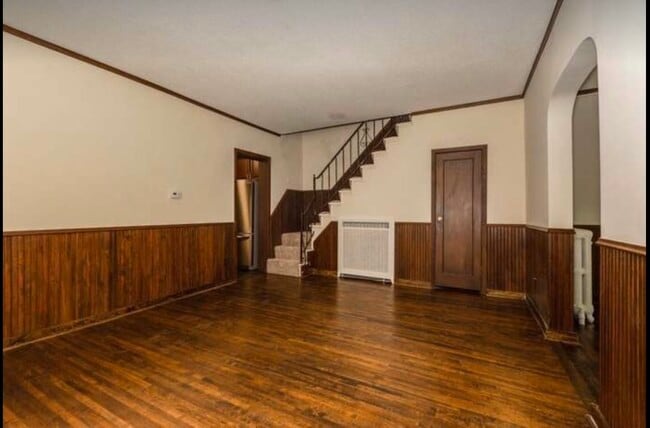 Photo - 1132 Adams St NE