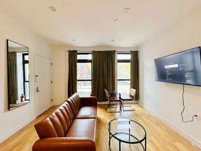 Photo - Furnished room/NOT APARTMENT Unit 1