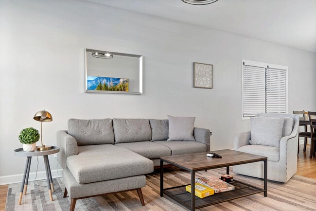 Photo - 2807 W Cortez St Apartment Unit ID1032509P